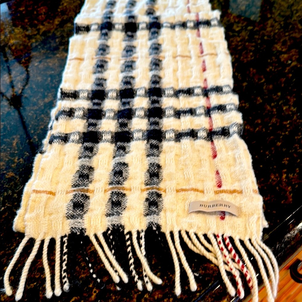 Burberry Merino wool scarf